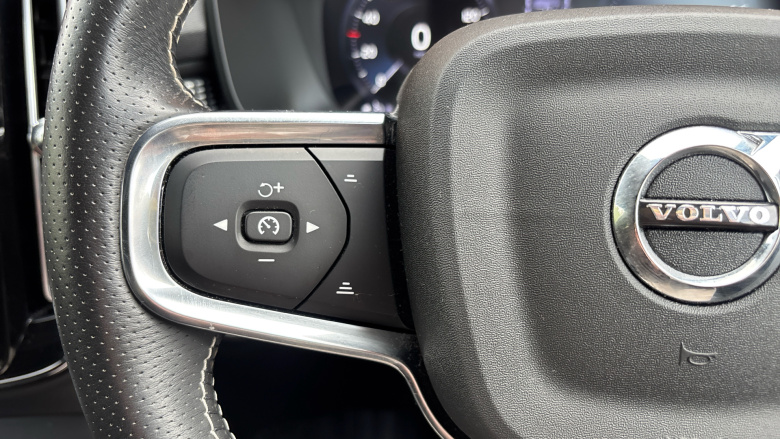 Volvo Xc40 1.5 T3 [163] R DESIGN Pro 5dr Geartronic Petrol Estate